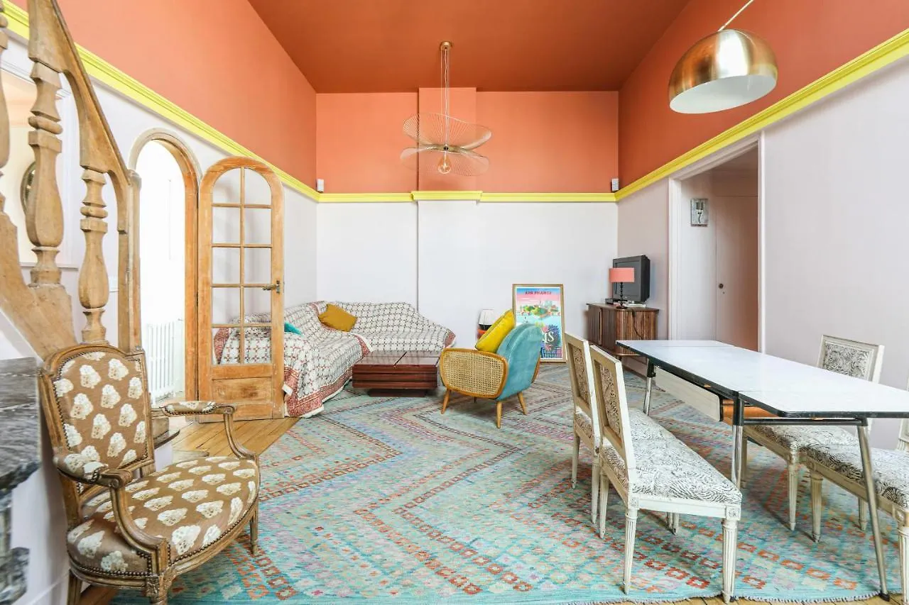 Appartamento Artists' Studio On The Roofs Of Montmartre - Welkeys Parigi